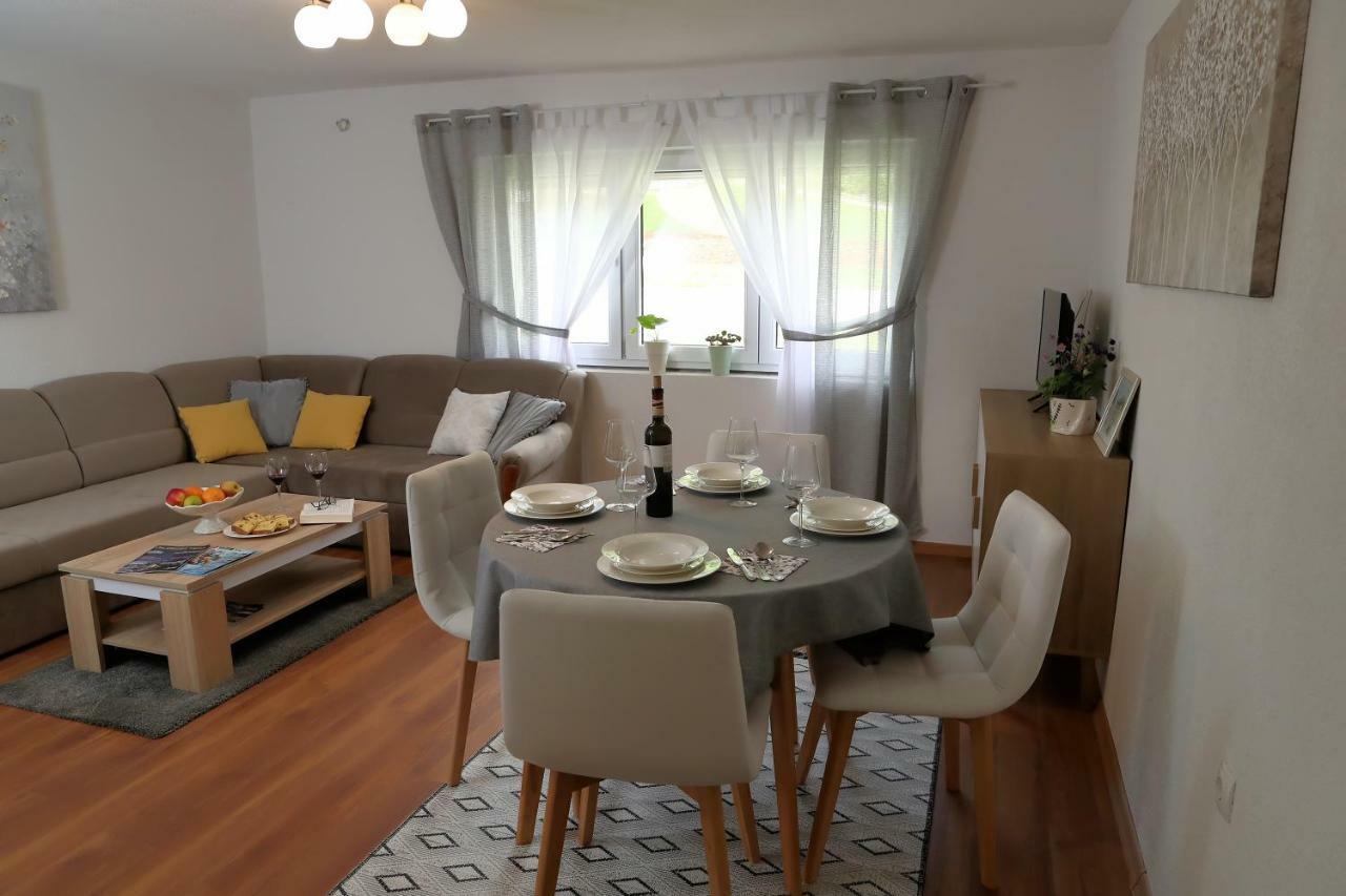 Apartman Sofia Otočac Exterior foto